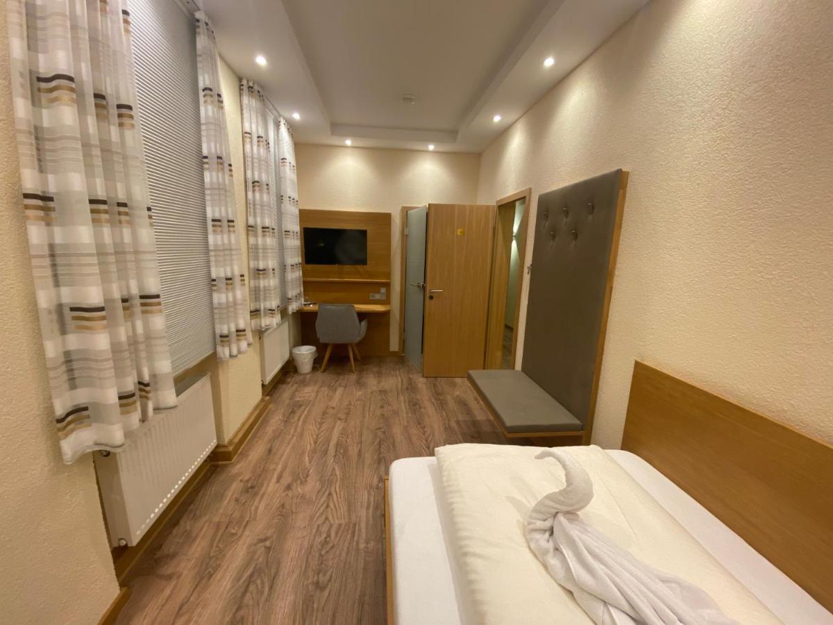 Gasthause Zur Krone Hotel Leimen  Exterior photo