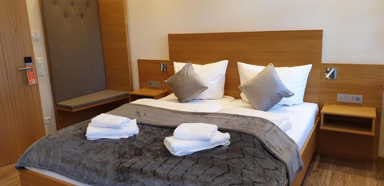 Gasthause Zur Krone Hotel Leimen  Exterior photo